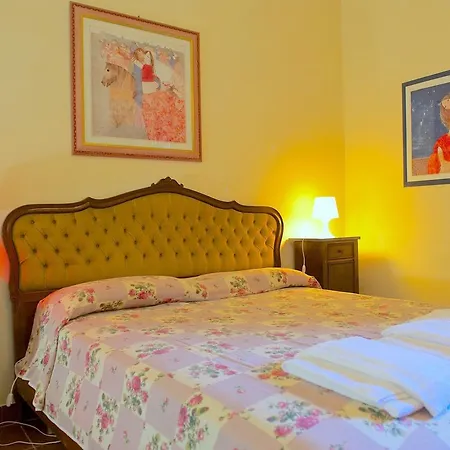 Holiday home Lazzareschi Case Vacanza