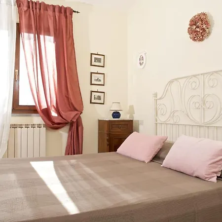 Lazzareschi Case Vacanza Holiday home *